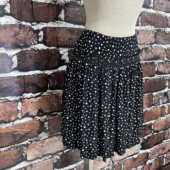 Max Studio Skirt Black White Polka Dots Full Short Size Small - Picture 6 of 13